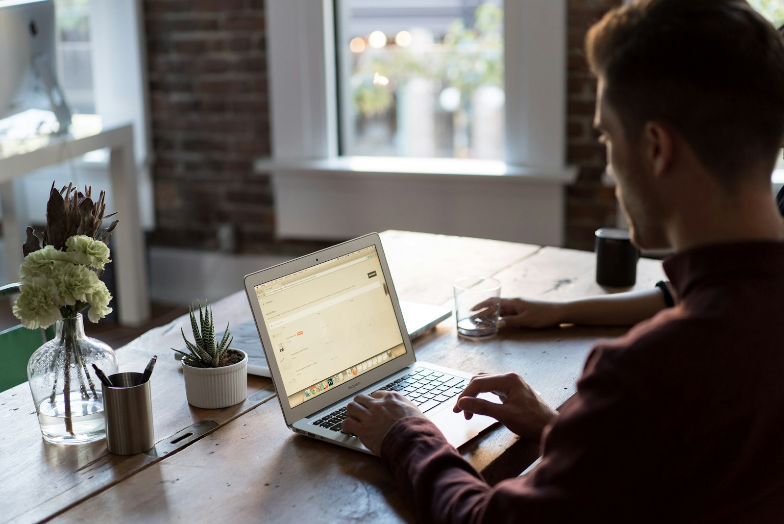 Photo by Bench Accounting formateur motion design et ia
